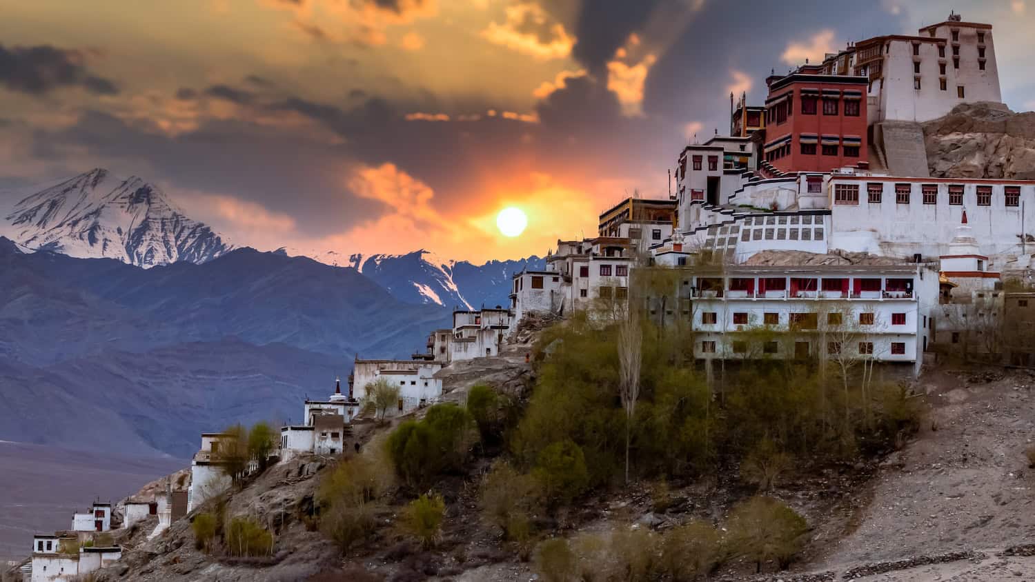 Monastero buddista tibetano di Thiksey - Gompa del cappello giallo Leh in Ladakh